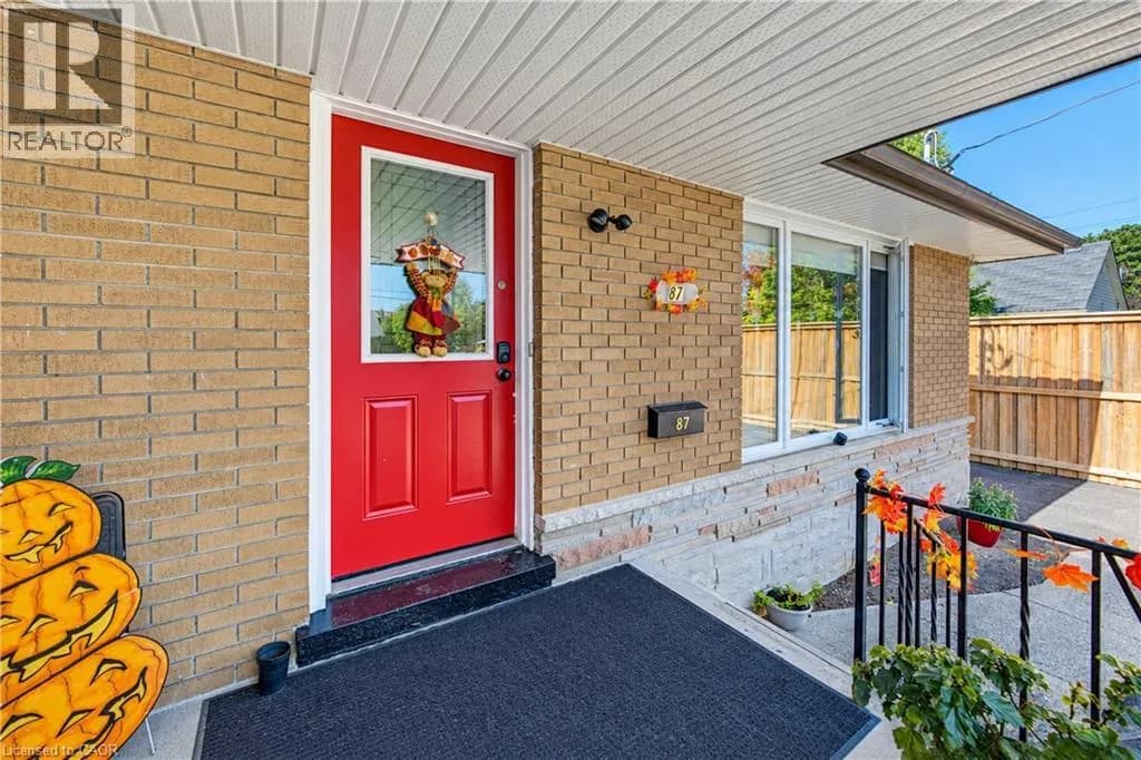 87 BOND Street — photo 4 of 50