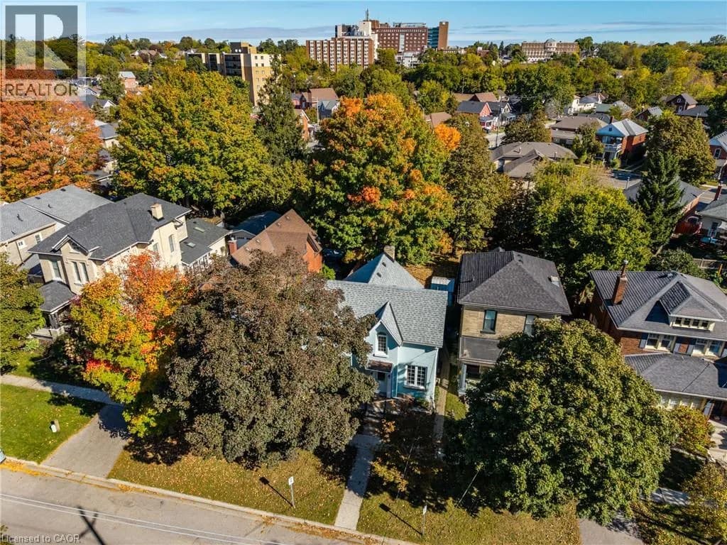 33 PALMERSTON Avenue — photo 2 of 37