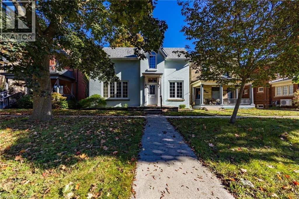 33 PALMERSTON Avenue — photo 3 of 37