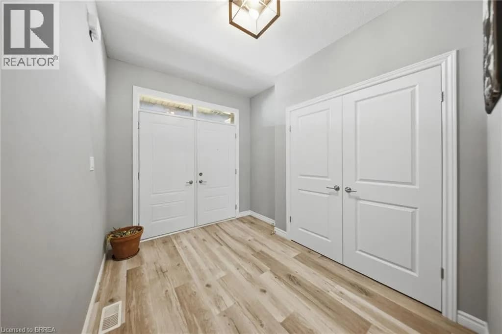 112 HONEY Street — photo 2 of 29