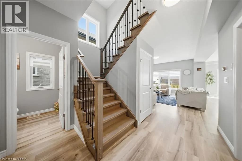 112 HONEY Street — photo 3 of 29