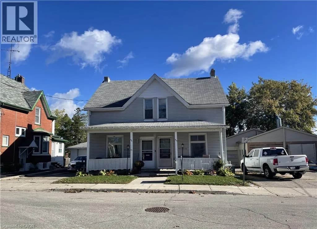 430-432 DUKE Street W — photo 2 of 3