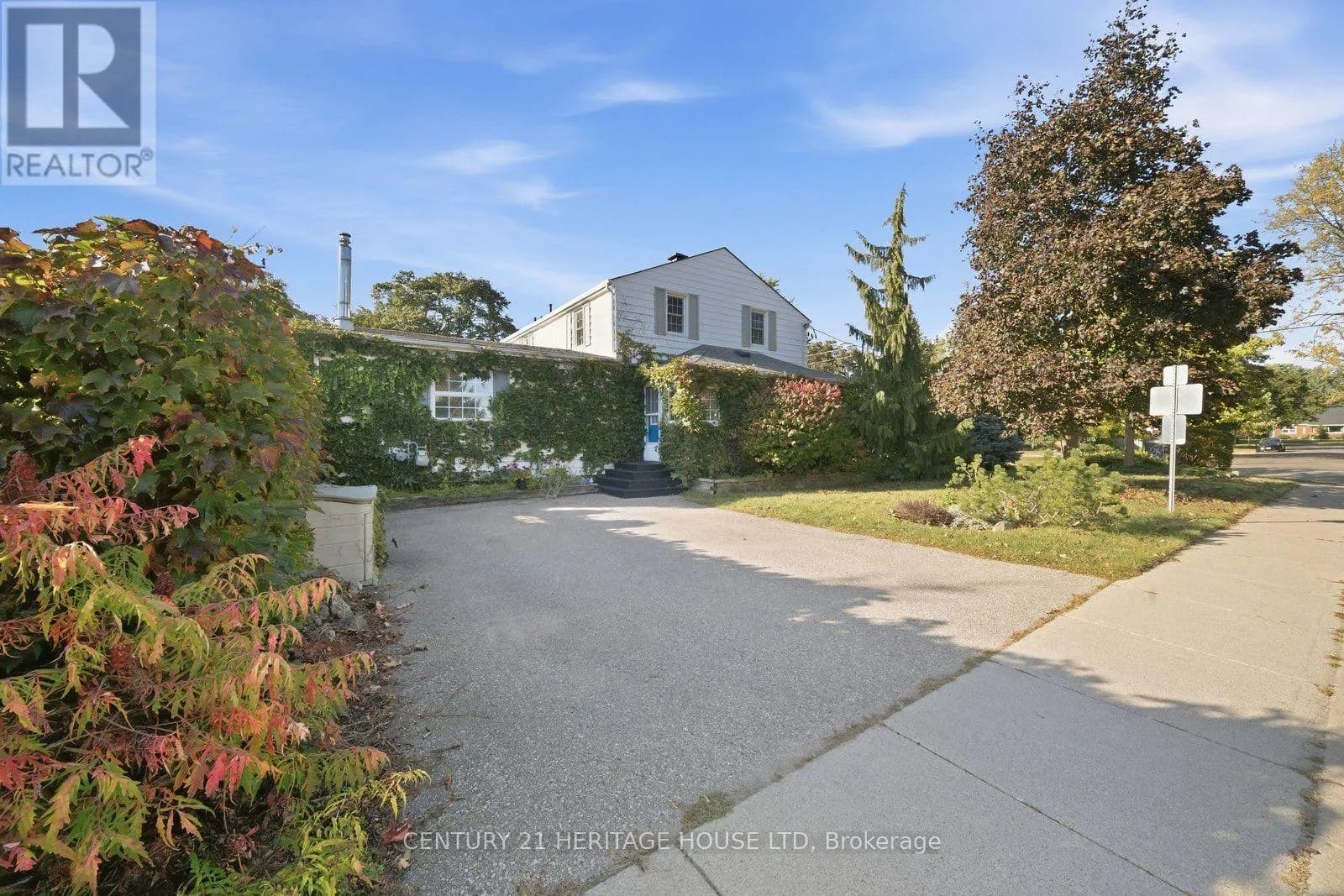 144 ST GEORGE STREET — photo 2 of 50