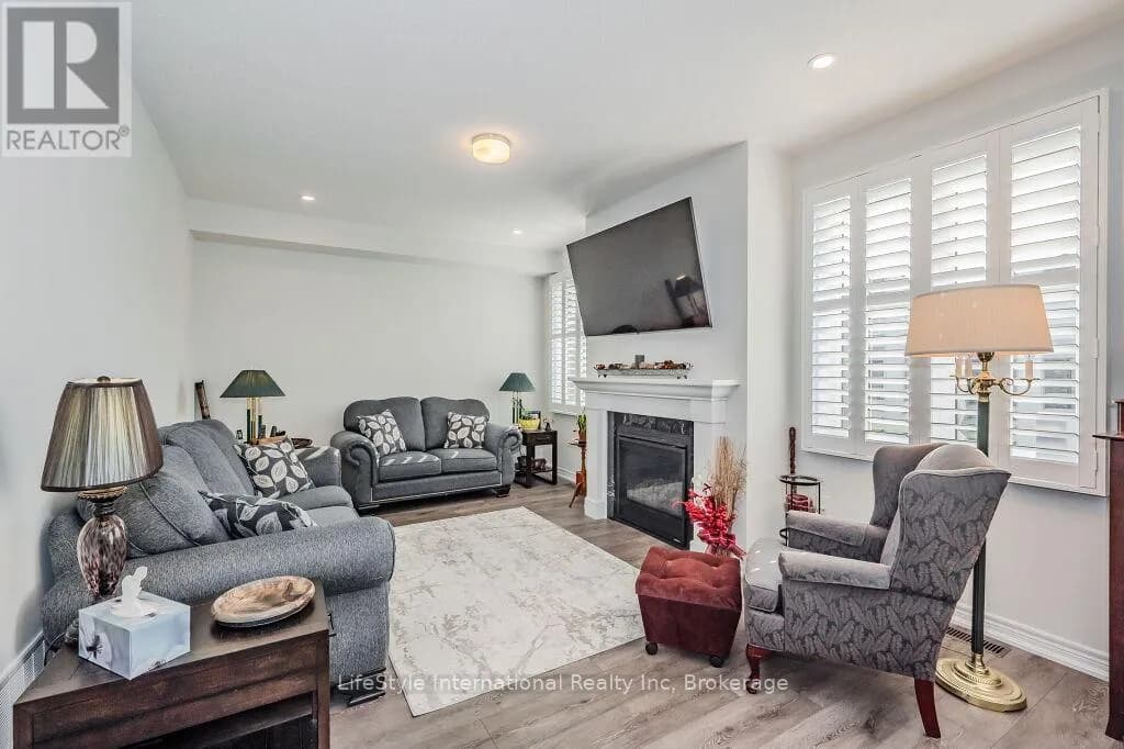55 POVEY ROAD — photo 3 of 42