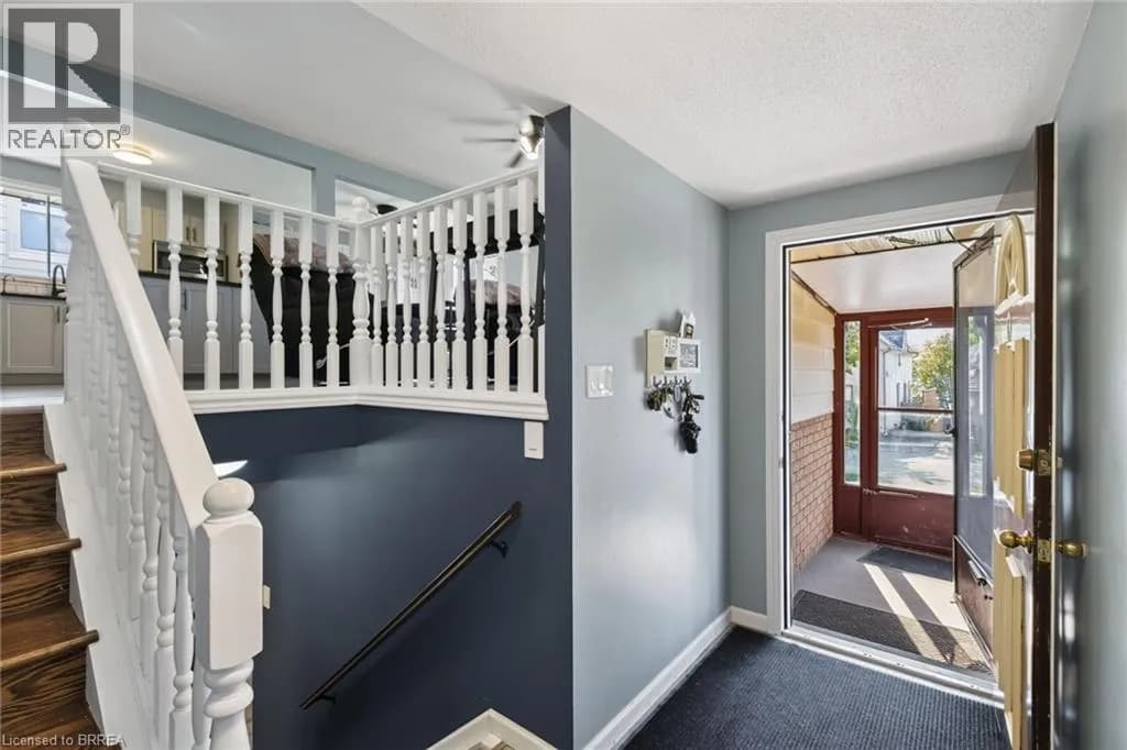17B EMILIE Street — photo 3 of 42