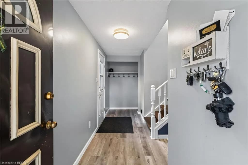 17B EMILIE Street — photo 4 of 42