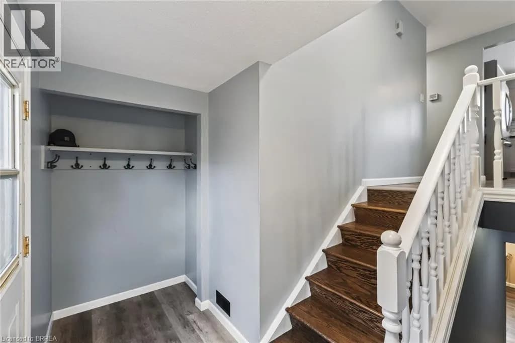 17B EMILIE Street — photo 5 of 42
