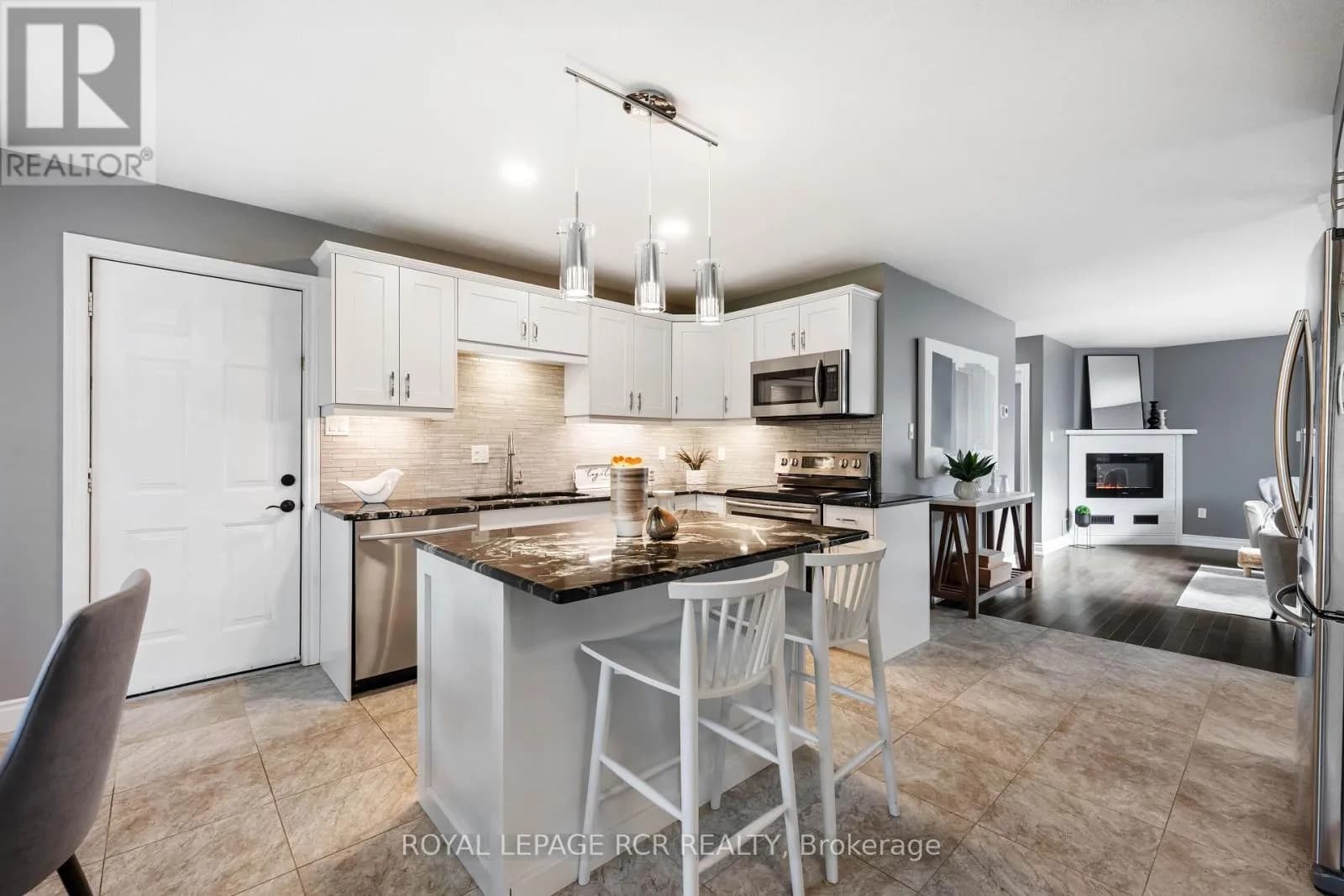 58 PATTISON PLACE — photo 4 of 35