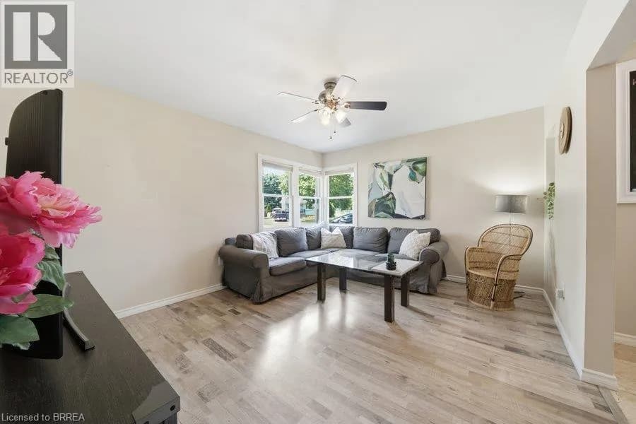 27 FRANK Street — photo 2 of 25