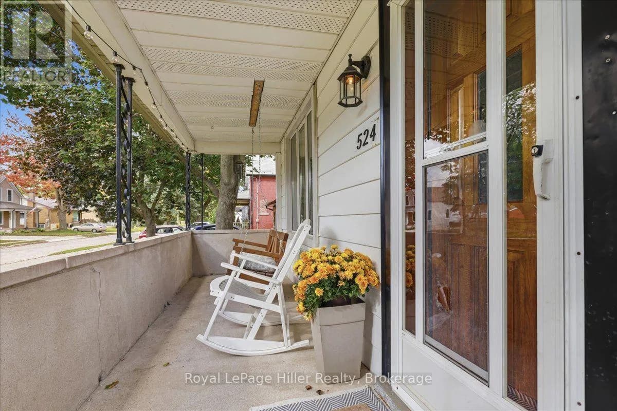 524 BRUNSWICK STREET — photo 5 of 45