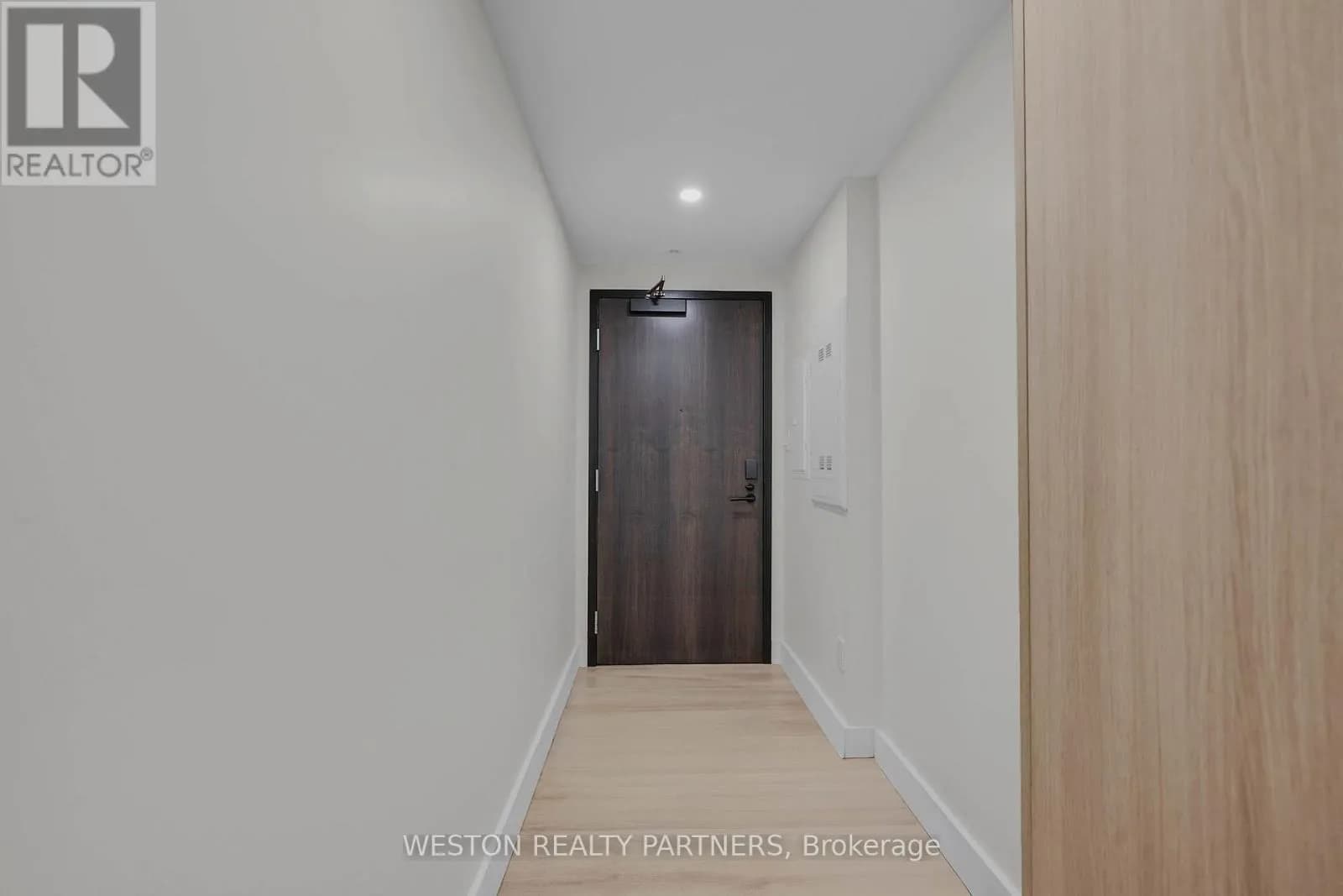 503 - 145 COLUMBIA STREET W — photo 5 of 24
