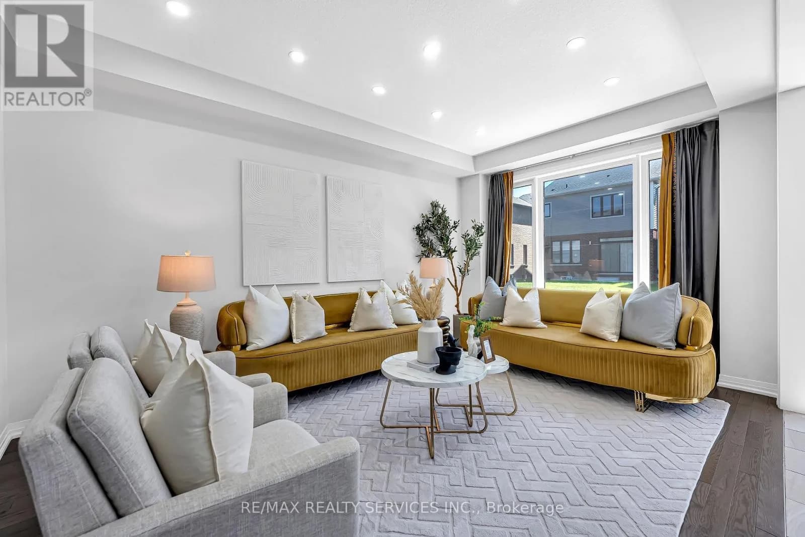 13 STEADMAN STREET — photo 1 of 49