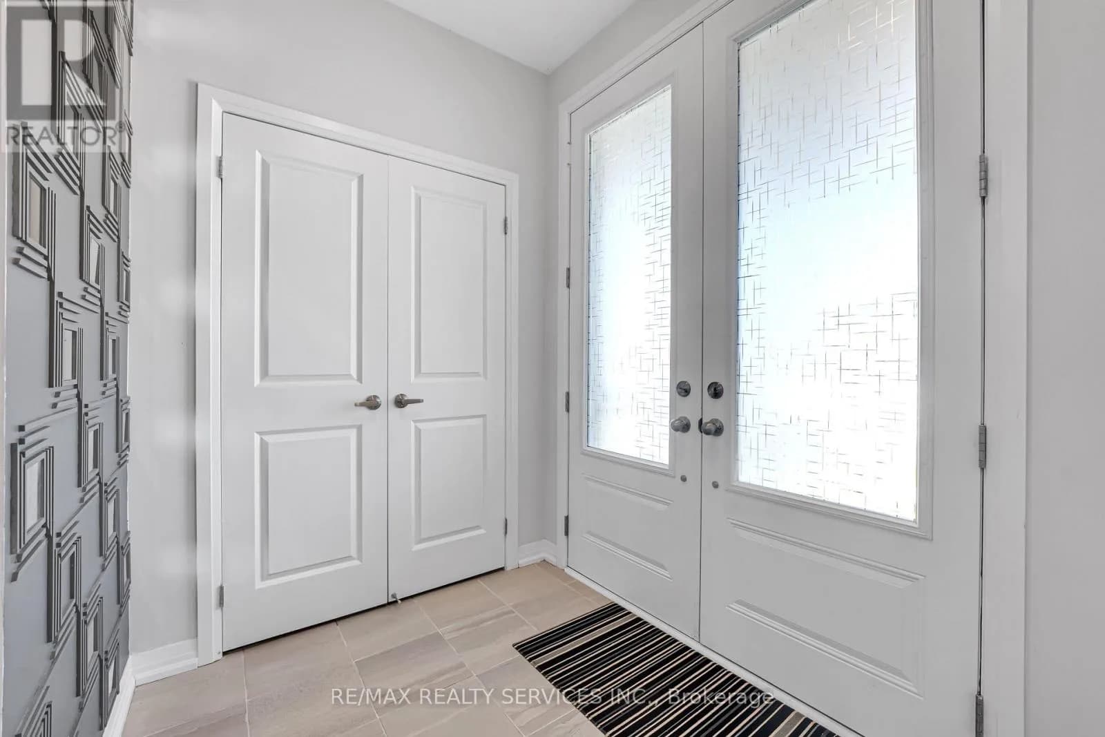 13 STEADMAN STREET — photo 5 of 49