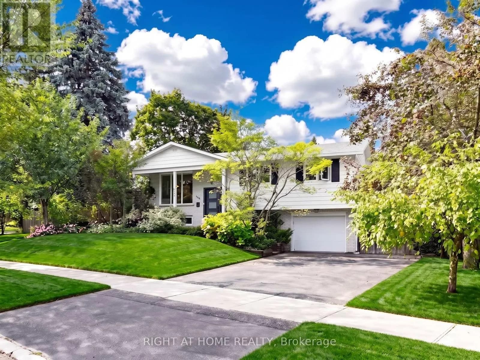 159 MEAFORD DRIVE — photo 3 of 49
