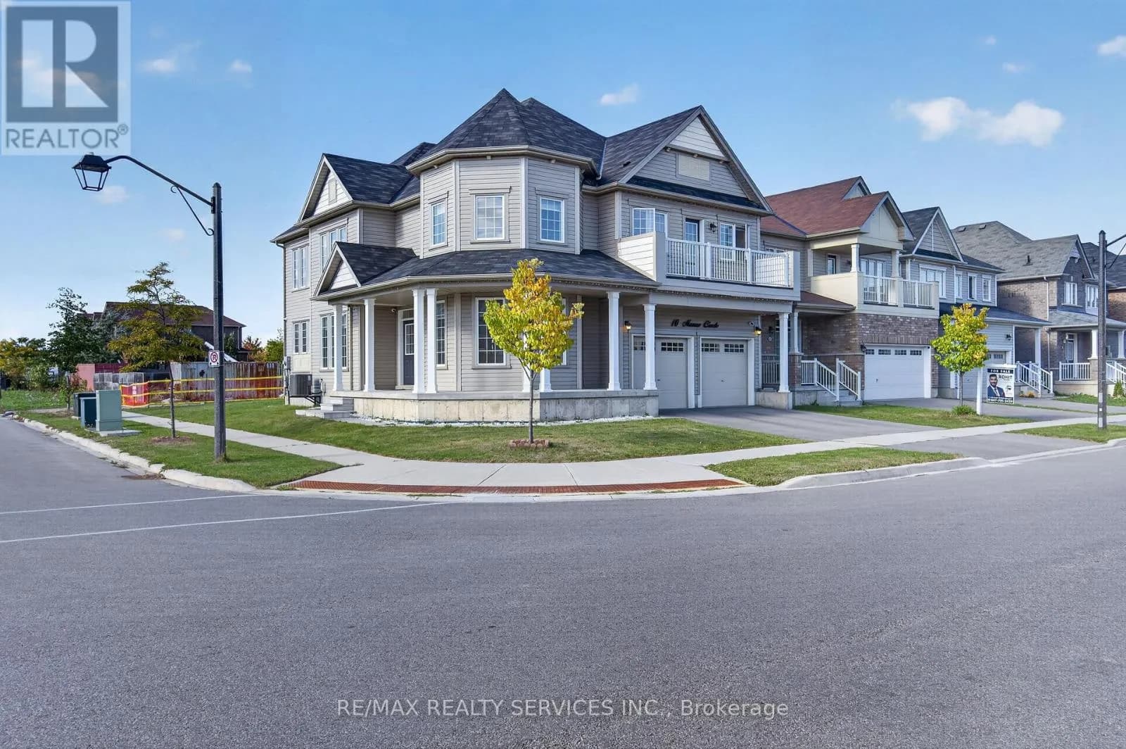 10 MUNRO CIRCLE — photo 2 of 31