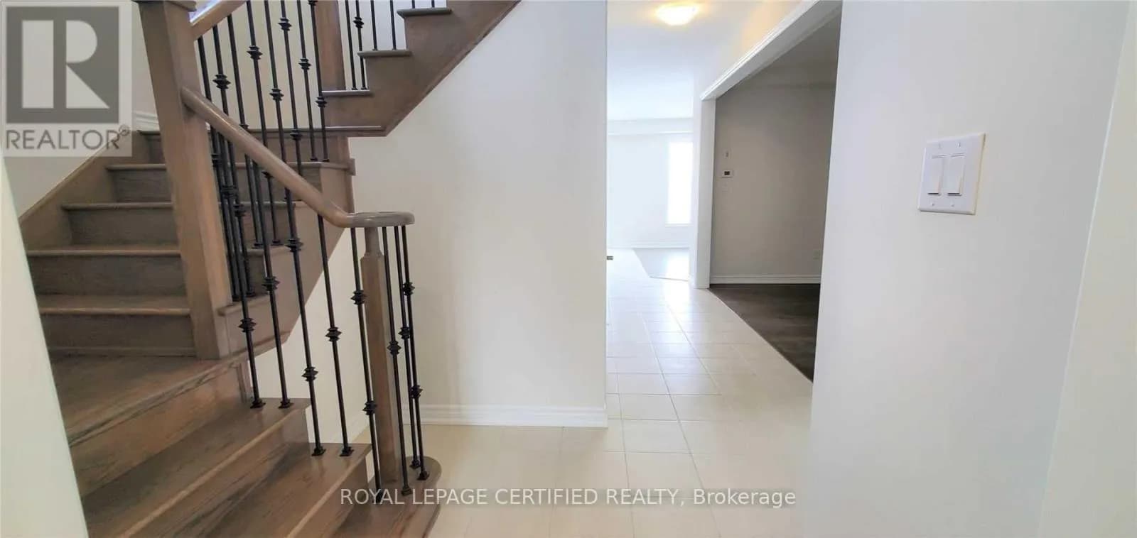 21 MUNRO CIRCLE — photo 4 of 24