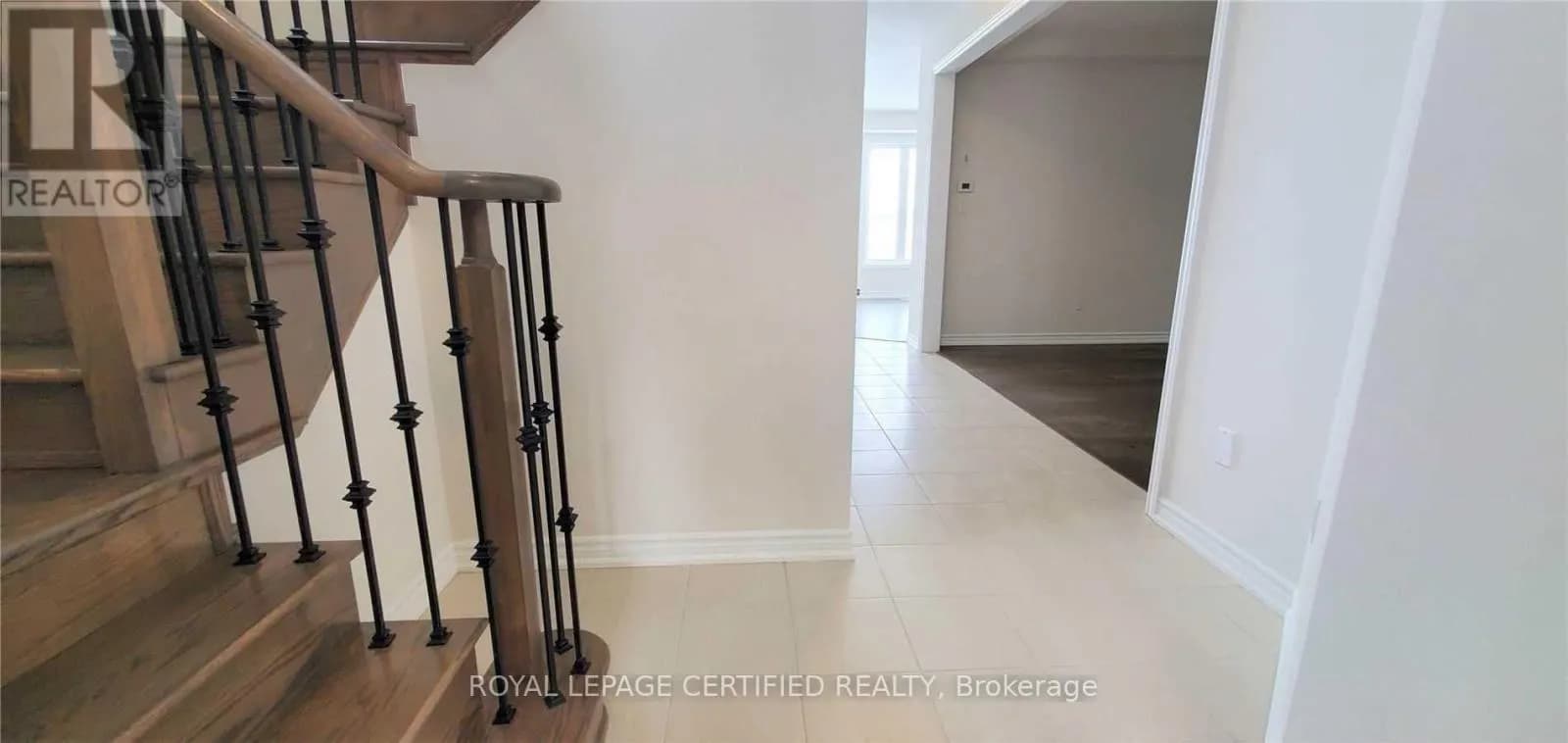 21 MUNRO CIRCLE — photo 5 of 24