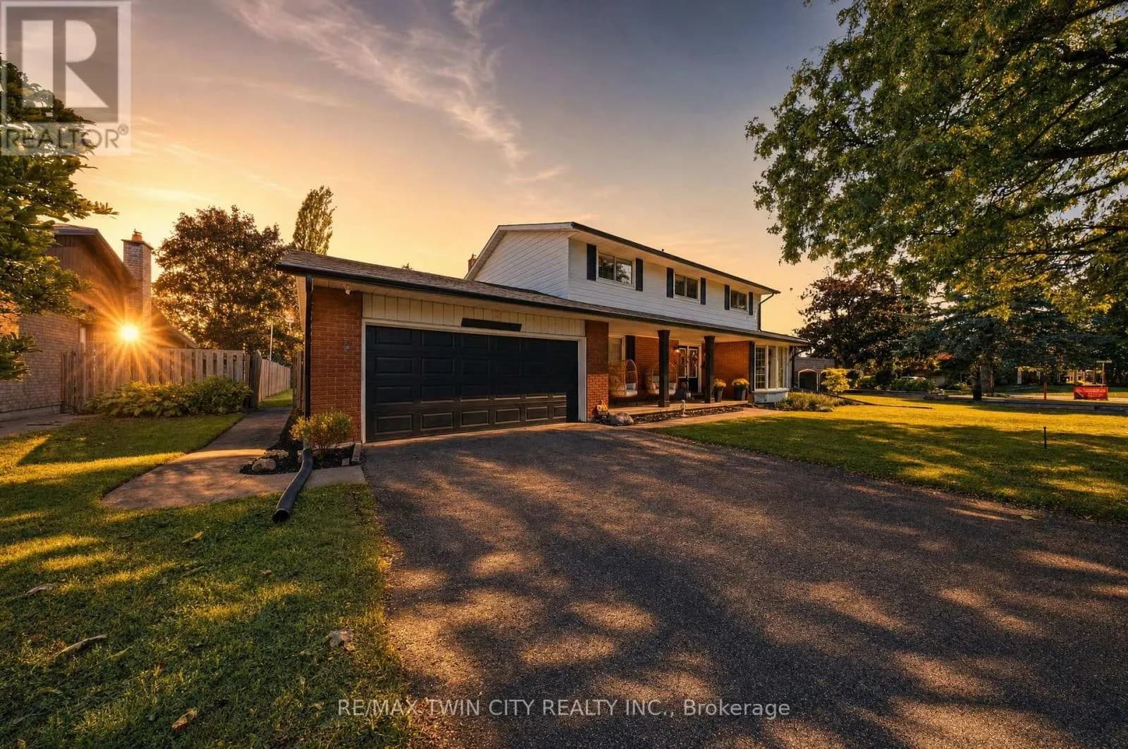 25 CEDARLAND DRIVE — photo 1 of 40