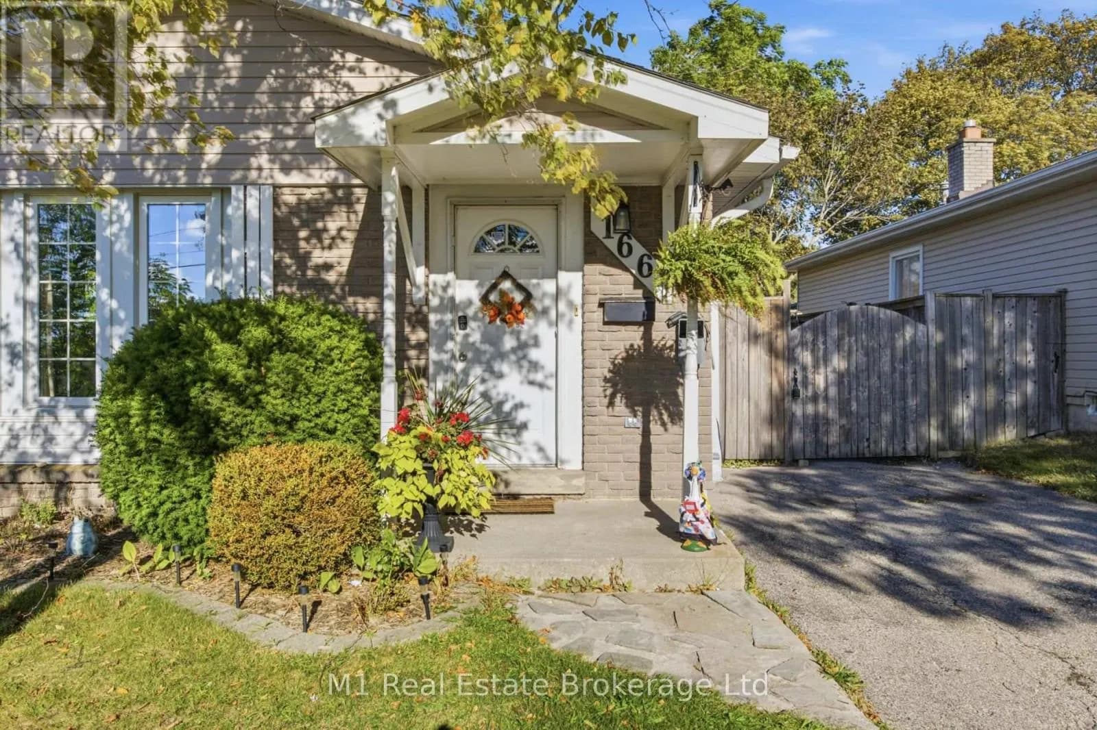 166 NATCHEZ ROAD — photo 4 of 40