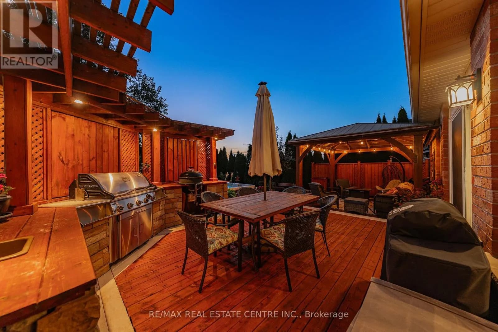 6 MATHEWS COURT — photo 4 of 49