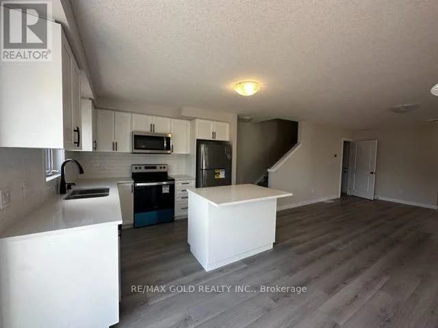 17 WILKINSON AVENUE — photo 1 of 12