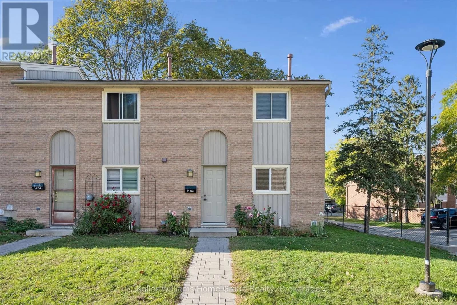 H53 - 223 PIONEER DRIVE W — photo 1 of 41