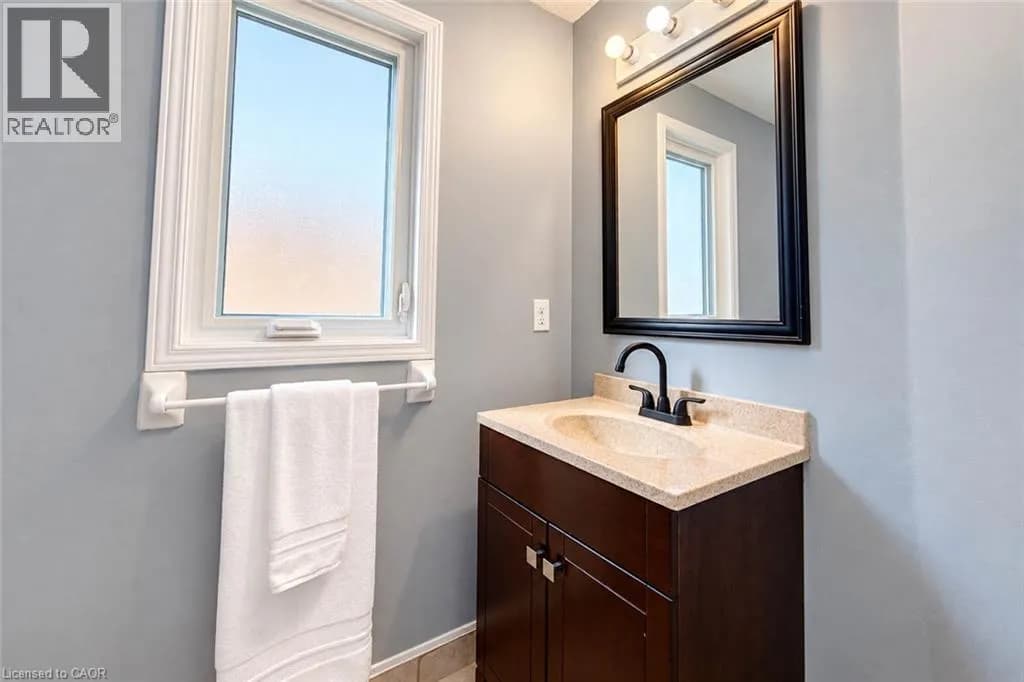 327 OPRINGTON Place — photo 4 of 36