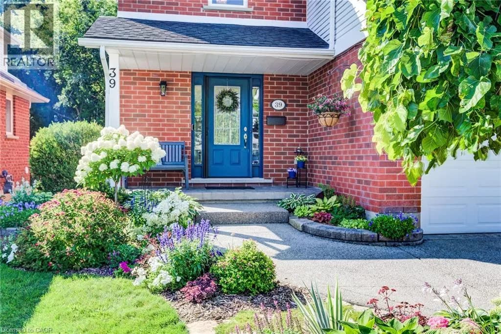 39 OLIVER Court SE — photo 3 of 47