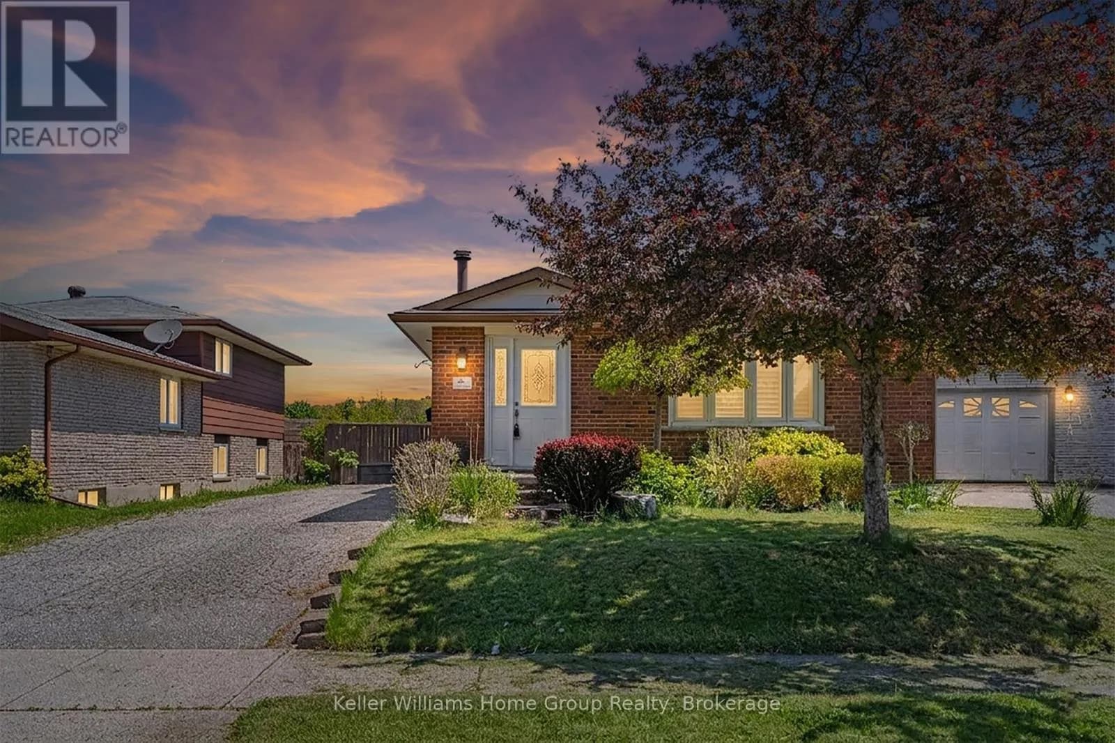267 BAKERSFIELD DRIVE — photo 4 of 19
