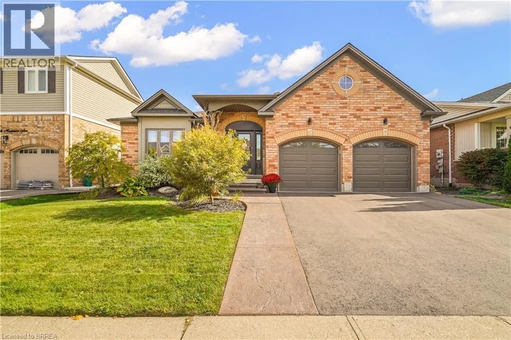 42 EDITH MONTURE Avenue — photo 1 of 50