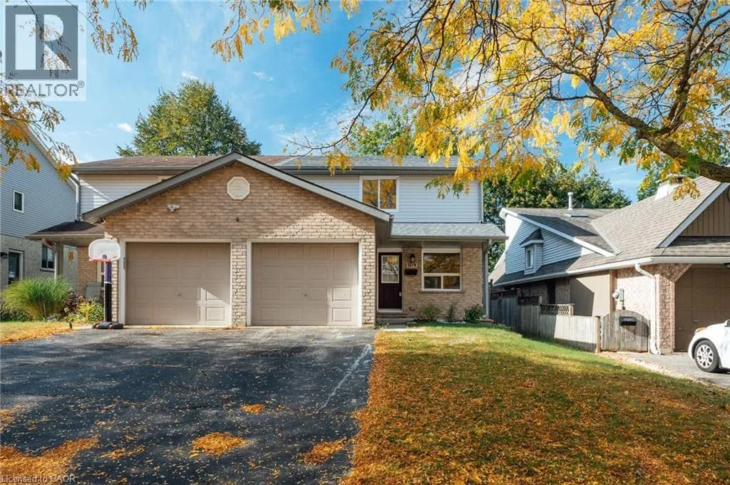 537B BARWICK Crescent — photo 1 of 50