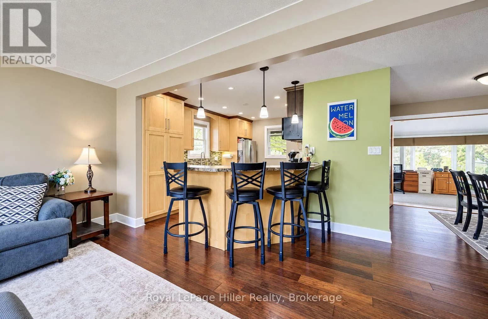 164 STRACHAN STREET — photo 5 of 30