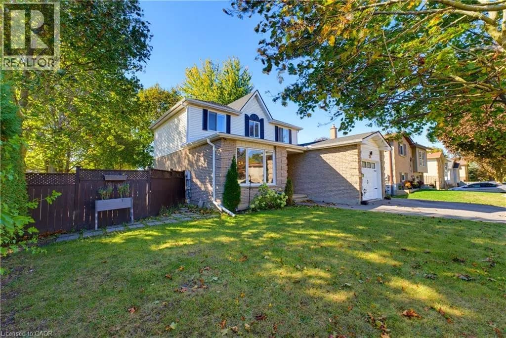 74 STIRLING MACGREGOR Drive — photo 3 of 42