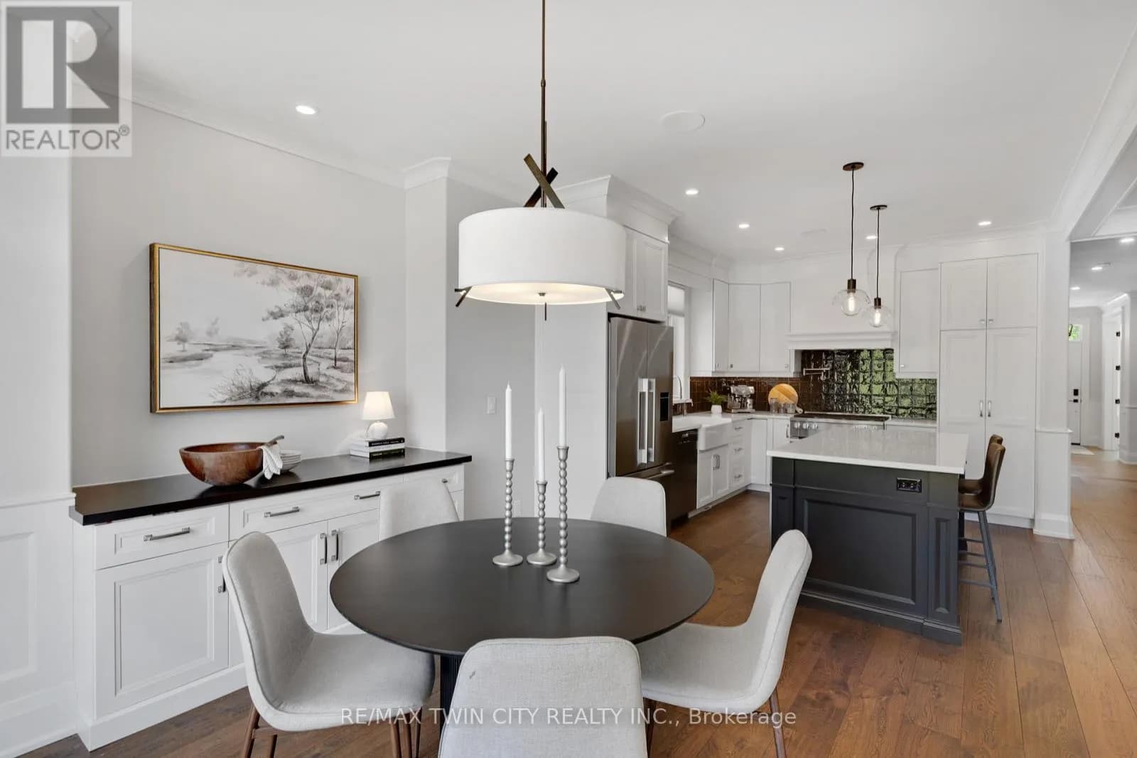 12 GEORGE STREET — photo 2 of 33