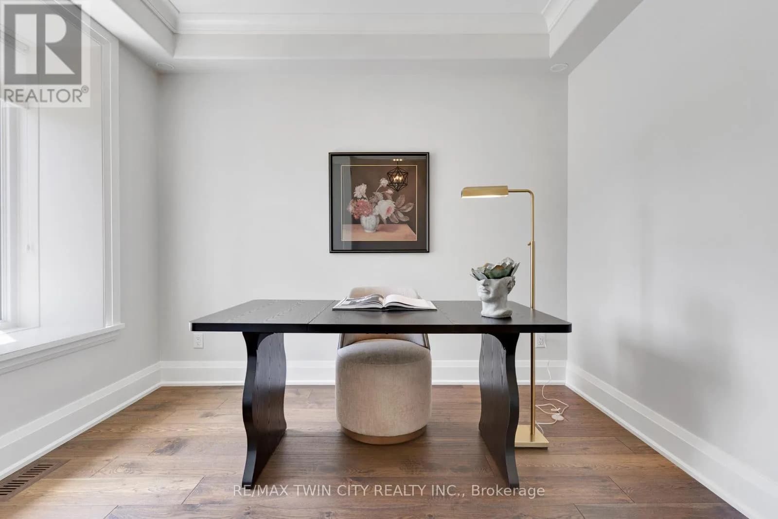12 GEORGE STREET — photo 4 of 33
