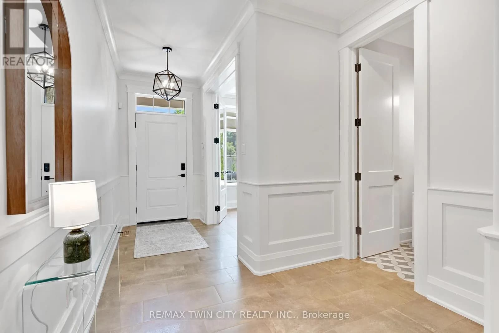 12 GEORGE STREET — photo 5 of 33