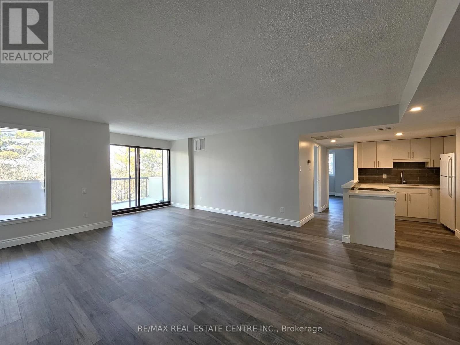 508 - 260 SHELDON AVENUE N — photo 4 of 22