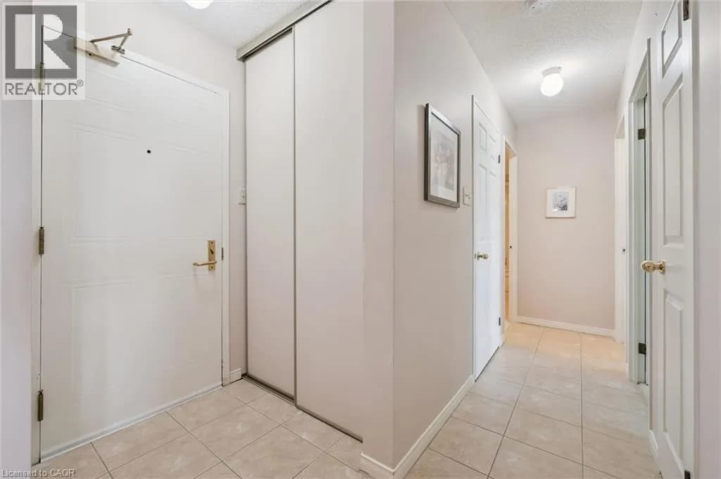 265 WESTCOURT Place Unit# PH04 — photo 5 of 44