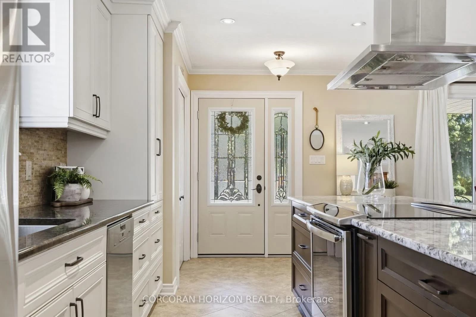 26 ALEXANDER AVENUE — photo 5 of 42