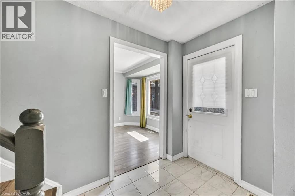 39 LINDA Drive — photo 3 of 49