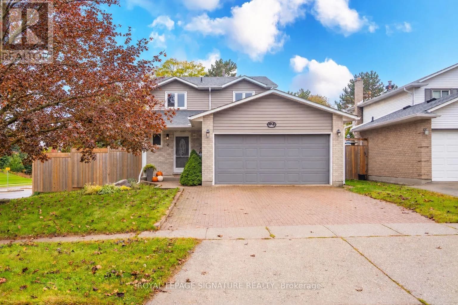 2 CINDY AVENUE — photo 1 of 45