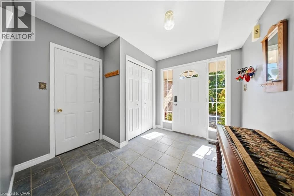 134 BELLAMY Crescent — photo 5 of 21