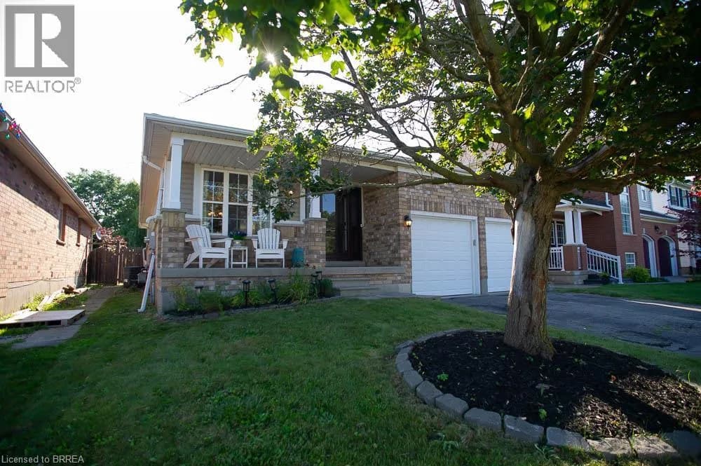 48 LOVELL Crescent — photo 2 of 28