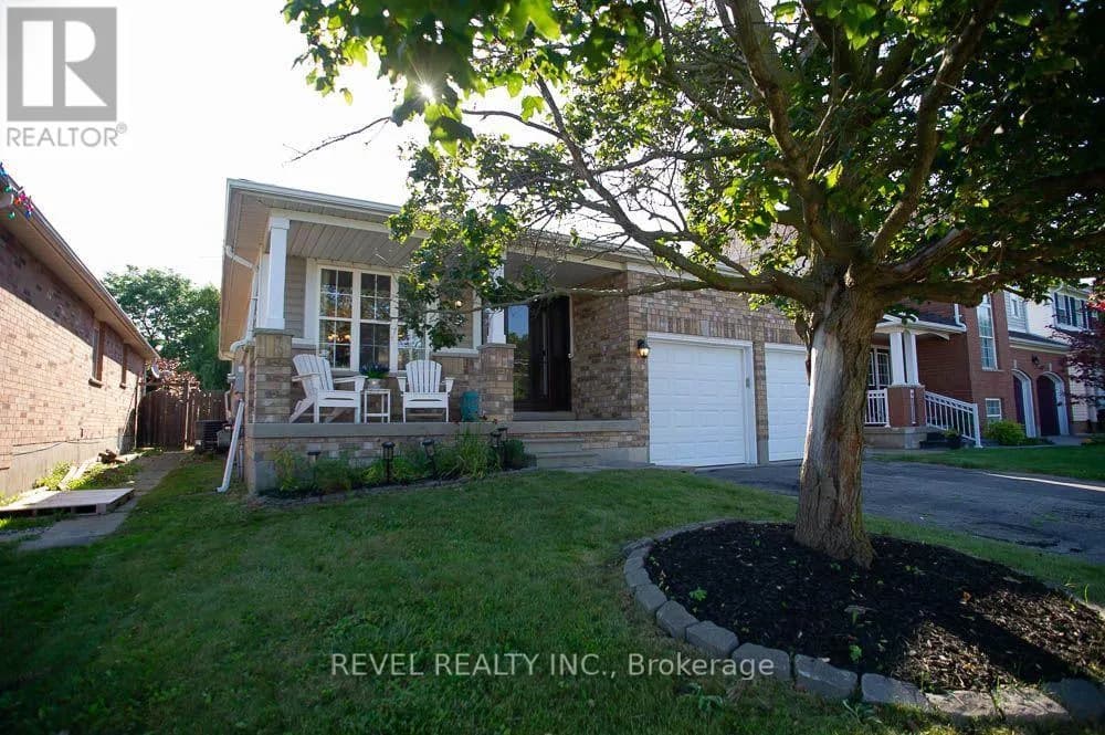 48 LOVELL CRESCENT — photo 2 of 28