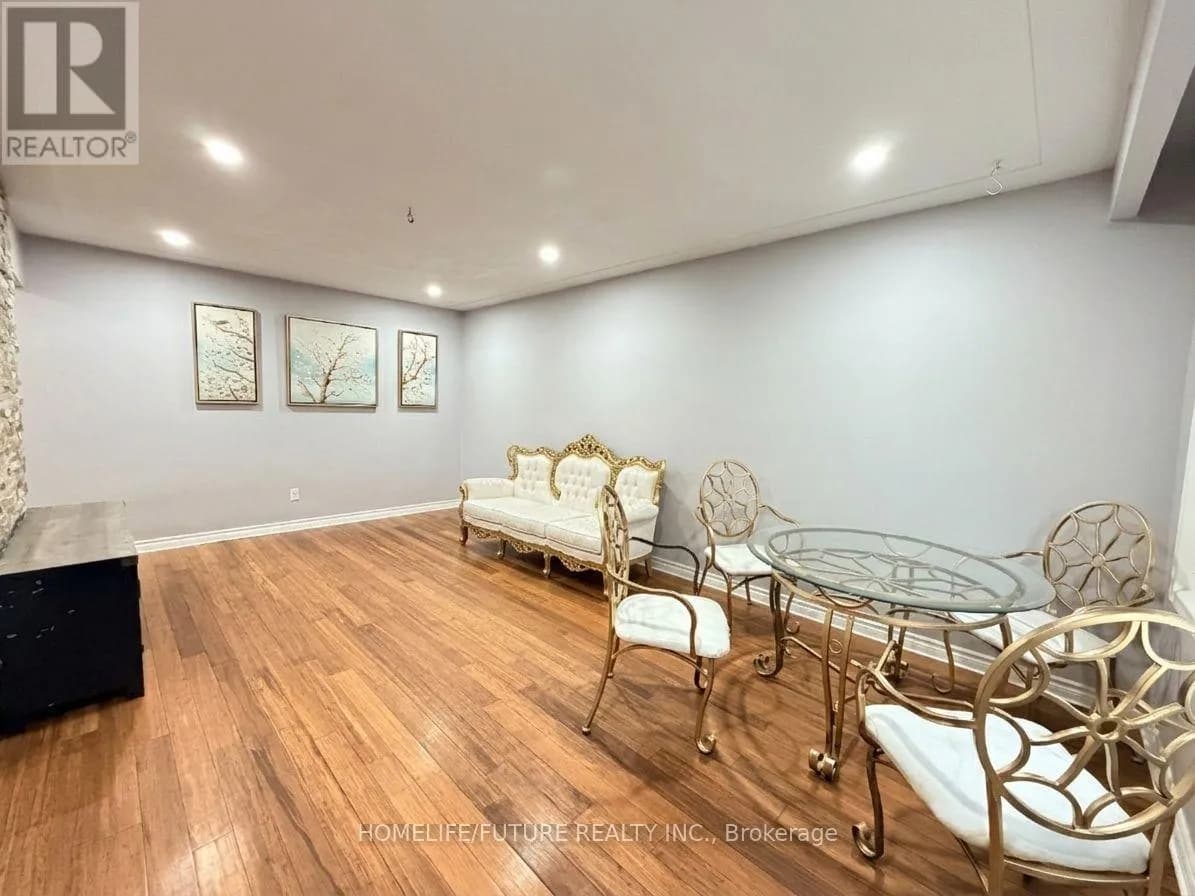272 KINZIE AVENUE — photo 4 of 36