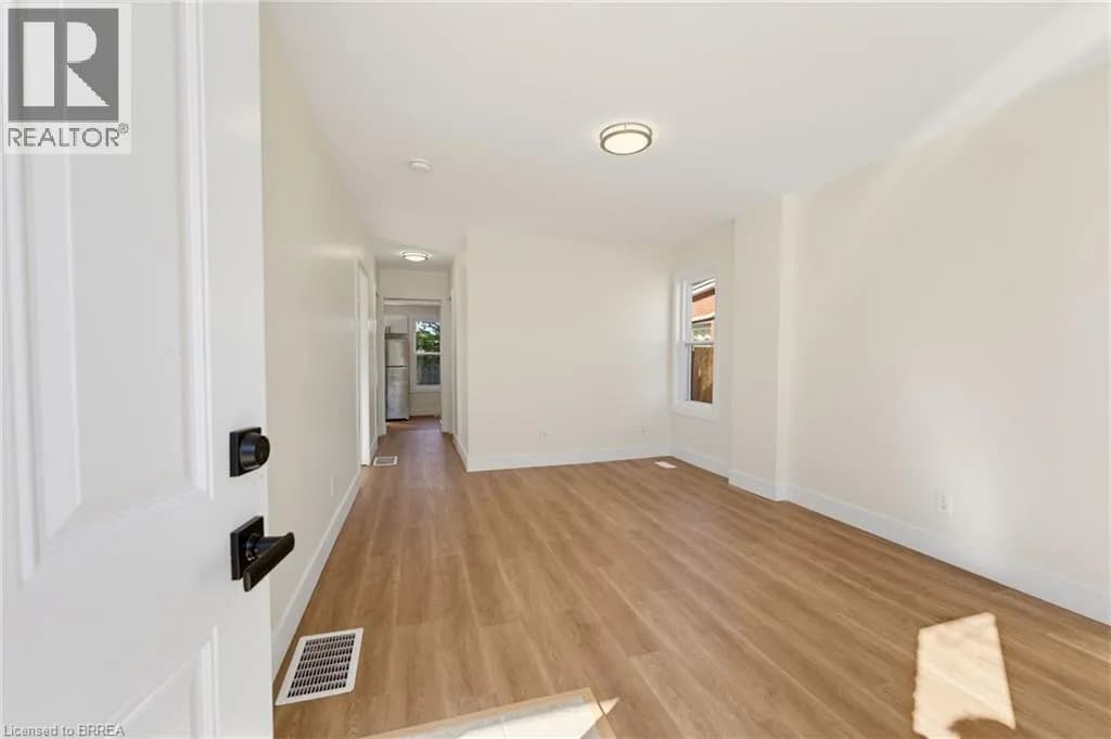 48 MAITLAND Street — photo 4 of 18