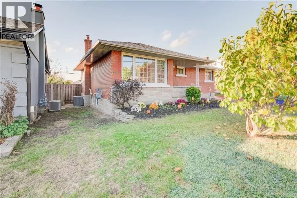 46 TRAYNOR Avenue — photo 2 of 46