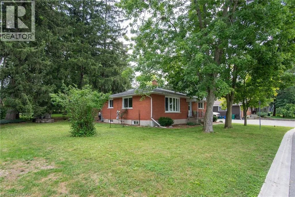 13 LEWIS Street — photo 4 of 50