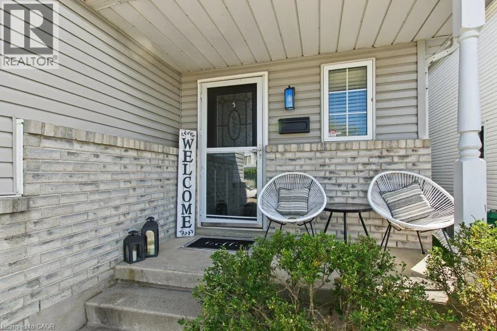347 BANKSIDE Drive — photo 4 of 32