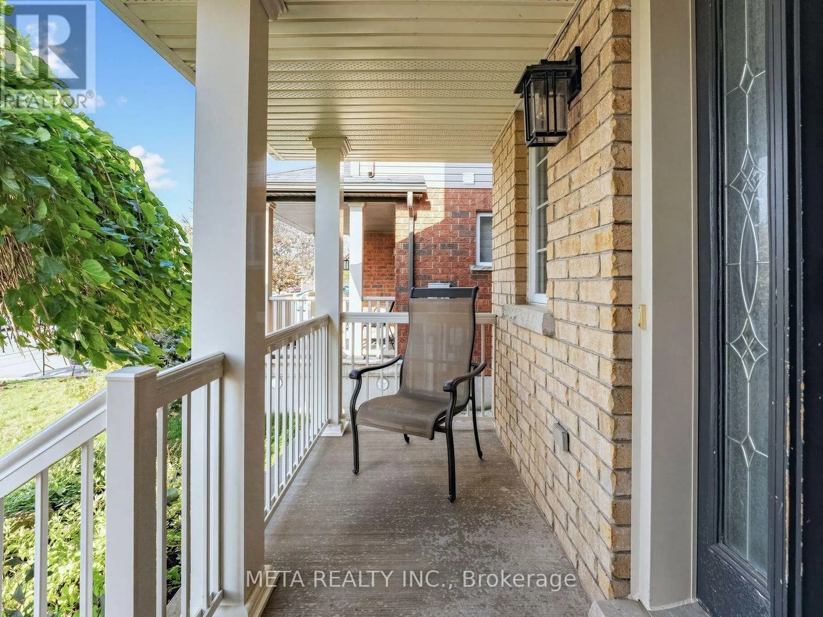 4 MURRAY COURT — photo 3 of 38